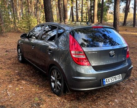 Серый Хендай i30, объемом двигателя 1.4 л и пробегом 242 тыс. км за 4700 $, фото 5 на Automoto.ua