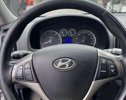 Сірий Хендай i30, об'ємом двигуна 1.99 л та пробігом 263 тис. км за 6300 $, фото 9 на Automoto.ua