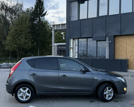 Хендай i30 2009 в Тернополе на Automoto.ua Серый Хендай i30, объемом двигателя 1.59 л и пробегом 240 тыс. км за 7000 $, фото 8 на Automoto.ua