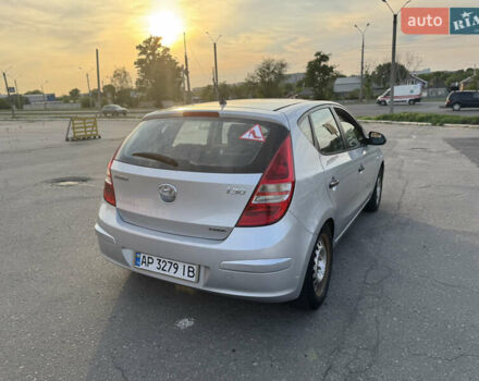 Сірий Хендай i30, об'ємом двигуна 1.6 л та пробігом 268 тис. км за 6000 $, фото 4 на Automoto.ua