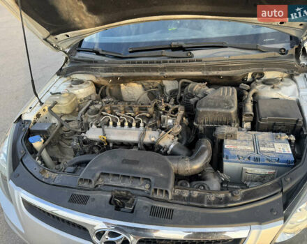 Сірий Хендай i30, об'ємом двигуна 1.6 л та пробігом 268 тис. км за 6000 $, фото 11 на Automoto.ua