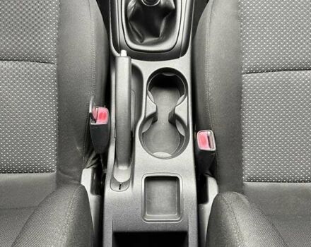 Серый Хендай i30, объемом двигателя 1.4 л и пробегом 201 тыс. км за 6800 $, фото 28 на Automoto.ua