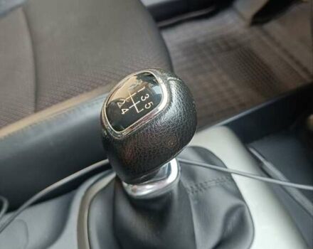 Серый Хендай i30, объемом двигателя 1.4 л и пробегом 178 тыс. км за 7400 $, фото 44 на Automoto.ua