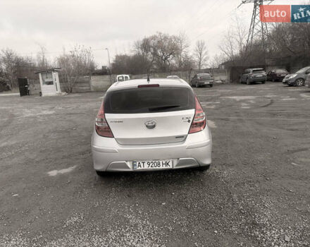 Серый Хендай i30, объемом двигателя 1.58 л и пробегом 290 тыс. км за 6600 $, фото 5 на Automoto.ua