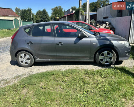 Сірий Хендай i30, об'ємом двигуна 1.4 л та пробігом 4 тис. км за 2900 $, фото 3 на Automoto.ua