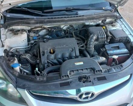 Сірий Хендай i30, об'ємом двигуна 1.4 л та пробігом 203 тис. км за 5800 $, фото 11 на Automoto.ua