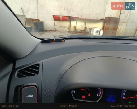 Серый Хендай i30, объемом двигателя 1.4 л и пробегом 178 тыс. км за 7400 $, фото 5 на Automoto.ua