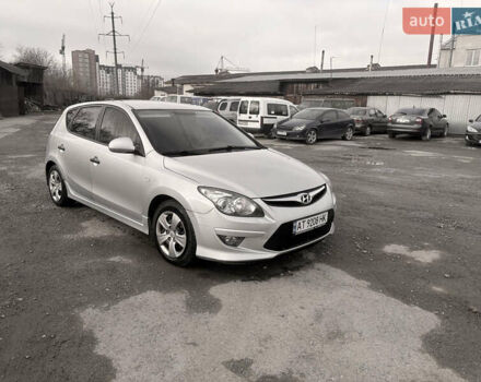 Серый Хендай i30, объемом двигателя 1.58 л и пробегом 290 тыс. км за 6600 $, фото 2 на Automoto.ua