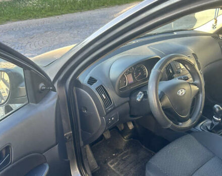 Сірий Хендай i30, об'ємом двигуна 1.4 л та пробігом 4 тис. км за 2900 $, фото 6 на Automoto.ua