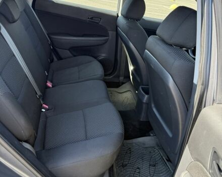 Сірий Хендай i30, об'ємом двигуна 1.6 л та пробігом 187 тис. км за 7100 $, фото 7 на Automoto.ua