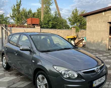 Серый Хендай i30, объемом двигателя 1.6 л и пробегом 162 тыс. км за 7500 $, фото 2 на Automoto.ua