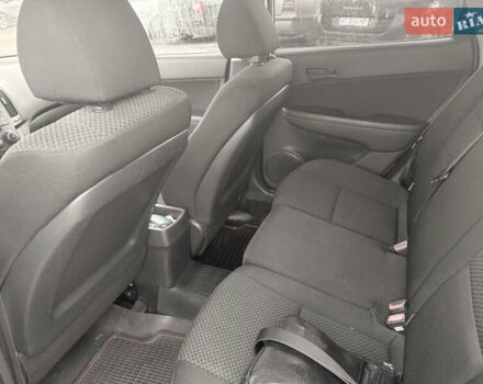 Серый Хендай i30, объемом двигателя 1.58 л и пробегом 290 тыс. км за 6600 $, фото 10 на Automoto.ua