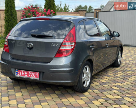 Серый Хендай i30, объемом двигателя 1.6 л и пробегом 172 тыс. км за 9300 $, фото 3 на Automoto.ua
