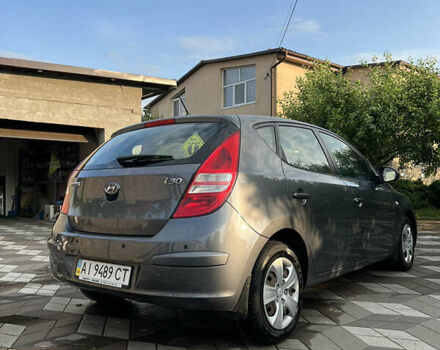 Серый Хендай i30, объемом двигателя 1.6 л и пробегом 162 тыс. км за 7500 $, фото 4 на Automoto.ua