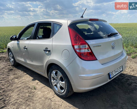 Серый Хендай i30, объемом двигателя 1.58 л и пробегом 199 тыс. км за 6650 $, фото 16 на Automoto.ua