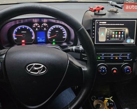 Серый Хендай i30, объемом двигателя 1.59 л и пробегом 230 тыс. км за 7800 $, фото 8 на Automoto.ua
