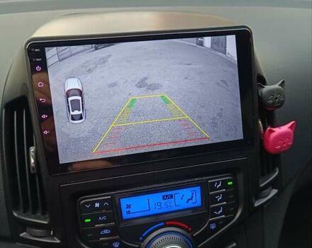 Серый Хендай i30, объемом двигателя 1.4 л и пробегом 178 тыс. км за 7400 $, фото 6 на Automoto.ua