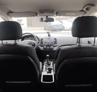 Серый Хендай i30, объемом двигателя 1.4 л и пробегом 162 тыс. км за 7000 $, фото 1 на Automoto.ua