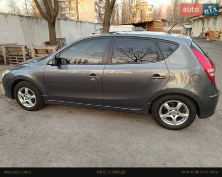 Серый Хендай i30, объемом двигателя 1.4 л и пробегом 178 тыс. км за 7400 $, фото 2 на Automoto.ua