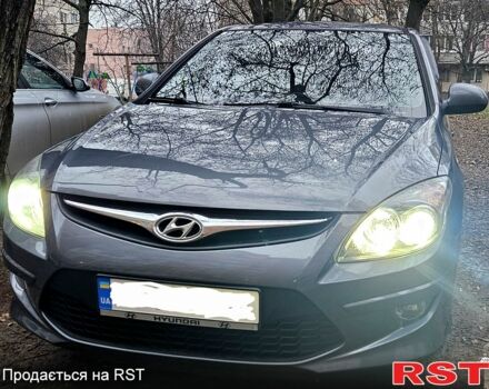 Серый Хендай i30, объемом двигателя 1.6 л и пробегом 230 тыс. км за 7800 $, фото 5 на Automoto.ua