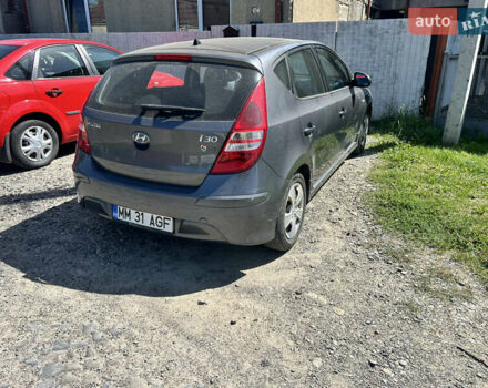Сірий Хендай i30, об'ємом двигуна 1.4 л та пробігом 4 тис. км за 2900 $, фото 1 на Automoto.ua