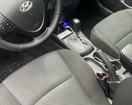 Серый Хендай i30, объемом двигателя 1.59 л и пробегом 160 тыс. км за 7300 $, фото 3 на Automoto.ua