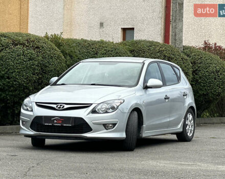 Серый Хендай i30, объемом двигателя 1.4 л и пробегом 126 тыс. км за 7400 $, фото 6 на Automoto.ua