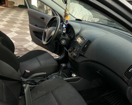 Серый Хендай i30, объемом двигателя 1.6 л и пробегом 162 тыс. км за 7200 $, фото 12 на Automoto.ua