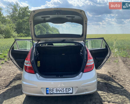 Серый Хендай i30, объемом двигателя 1.58 л и пробегом 199 тыс. км за 6650 $, фото 4 на Automoto.ua