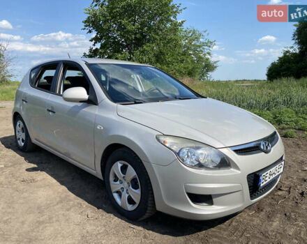 Серый Хендай i30, объемом двигателя 1.58 л и пробегом 199 тыс. км за 6650 $, фото 14 на Automoto.ua