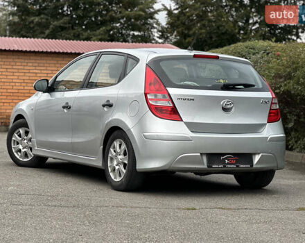 Серый Хендай i30, объемом двигателя 1.4 л и пробегом 126 тыс. км за 7400 $, фото 13 на Automoto.ua