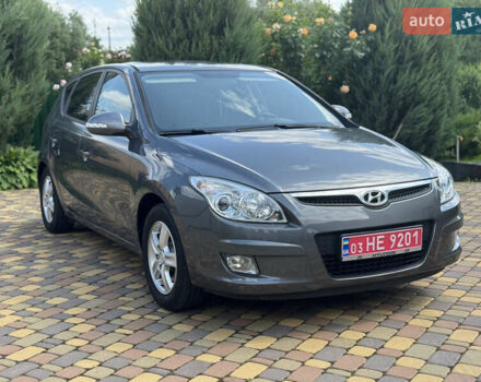 Серый Хендай i30, объемом двигателя 1.6 л и пробегом 172 тыс. км за 9300 $, фото 26 на Automoto.ua