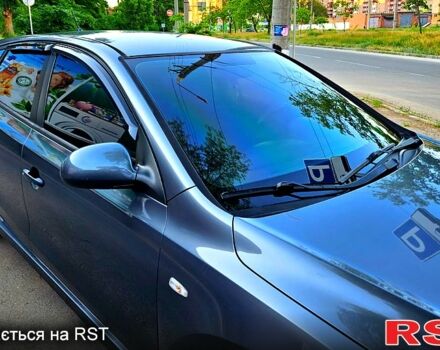Серый Хендай i30, объемом двигателя 1.6 л и пробегом 230 тыс. км за 7800 $, фото 4 на Automoto.ua