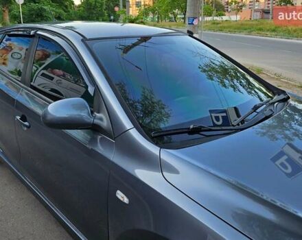 Серый Хендай i30, объемом двигателя 1.59 л и пробегом 230 тыс. км за 7800 $, фото 4 на Automoto.ua