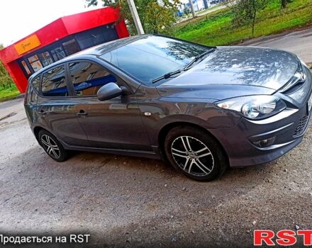 Серый Хендай i30, объемом двигателя 1.4 л и пробегом 175 тыс. км за 6600 $, фото 5 на Automoto.ua