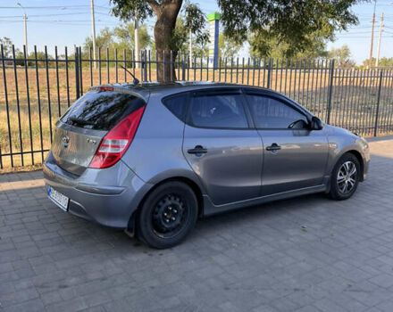 Серый Хендай i30, объемом двигателя 1.6 л и пробегом 184 тыс. км за 7500 $, фото 5 на Automoto.ua