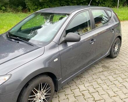 Сірий Хендай i30, об'ємом двигуна 1.4 л та пробігом 176 тис. км за 7000 $, фото 1 на Automoto.ua