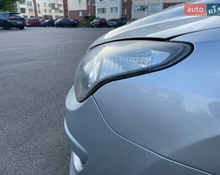 Сірий Хендай i30, об'ємом двигуна 1.4 л та пробігом 166 тис. км за 6300 $, фото 4 на Automoto.ua