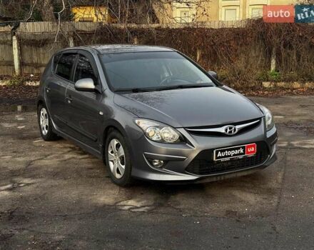 Сірий Хендай i30, об'ємом двигуна 1.4 л та пробігом 162 тис. км за 6490 $, фото 2 на Automoto.ua
