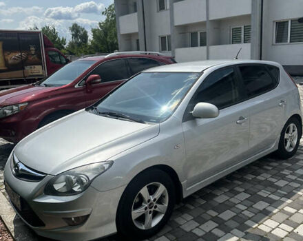 Серый Хендай i30, объемом двигателя 1.4 л и пробегом 191 тыс. км за 6000 $, фото 11 на Automoto.ua