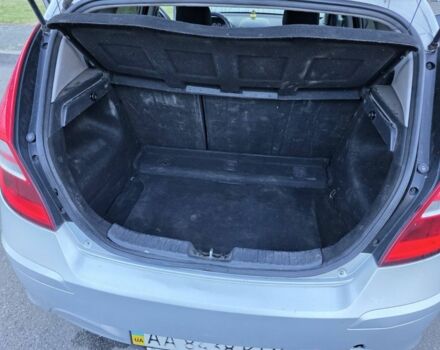 Хендай i30 2011 в Киеве на Automoto.ua Серый Хендай i30, объемом двигателя 1.4 л и пробегом 295 тыс. км за 6200 $, фото 9 на Automoto.ua