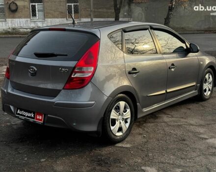 Серый Хендай i30, объемом двигателя 1.4 л и пробегом 162 тыс. км за 6490 $, фото 6 на Automoto.ua