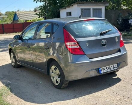 Серый Хендай i30, объемом двигателя 1.6 л и пробегом 310 тыс. км за 4600 $, фото 2 на Automoto.ua