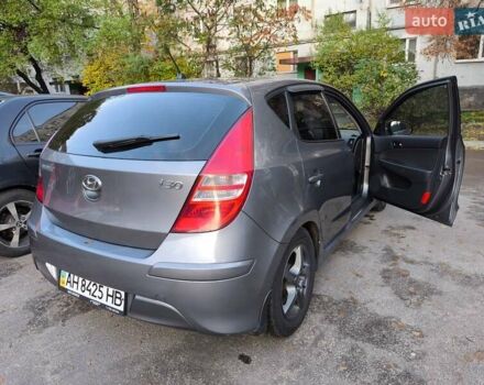 Серый Хендай i30, объемом двигателя 1.4 л и пробегом 161 тыс. км за 6400 $, фото 9 на Automoto.ua
