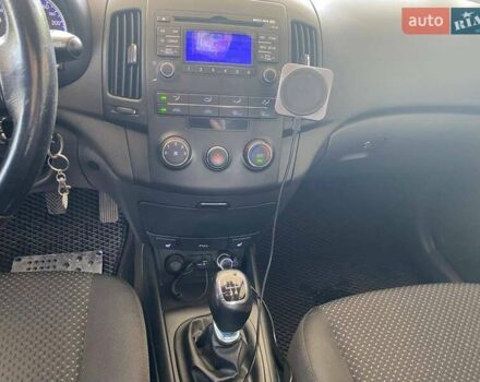 Серый Хендай i30, объемом двигателя 1.4 л и пробегом 136 тыс. км за 7200 $, фото 18 на Automoto.ua