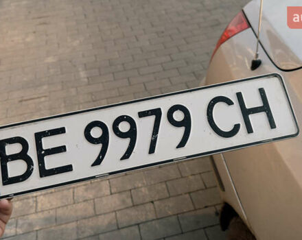 Сірий Хендай i30, об'ємом двигуна 1.4 л та пробігом 200 тис. км за 2500 $, фото 4 на Automoto.ua