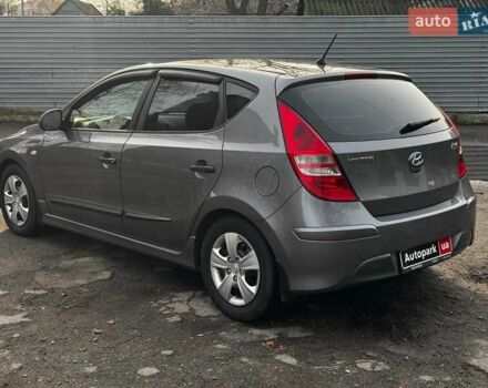 Сірий Хендай i30, об'ємом двигуна 1.4 л та пробігом 162 тис. км за 6490 $, фото 4 на Automoto.ua