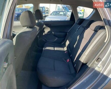 Серый Хендай i30, объемом двигателя 1.59 л и пробегом 269 тыс. км за 6500 $, фото 18 на Automoto.ua