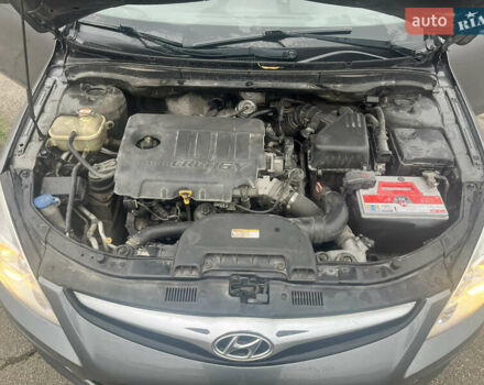 Серый Хендай i30, объемом двигателя 1.58 л и пробегом 191 тыс. км за 7000 $, фото 14 на Automoto.ua