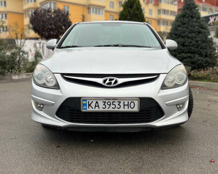 Серый Хендай i30, объемом двигателя 1.58 л и пробегом 284 тыс. км за 6200 $, фото 1 на Automoto.ua